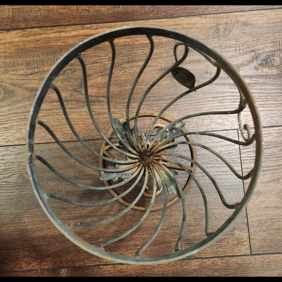 VTG Metal Plant Stand - Picture 8 of 14